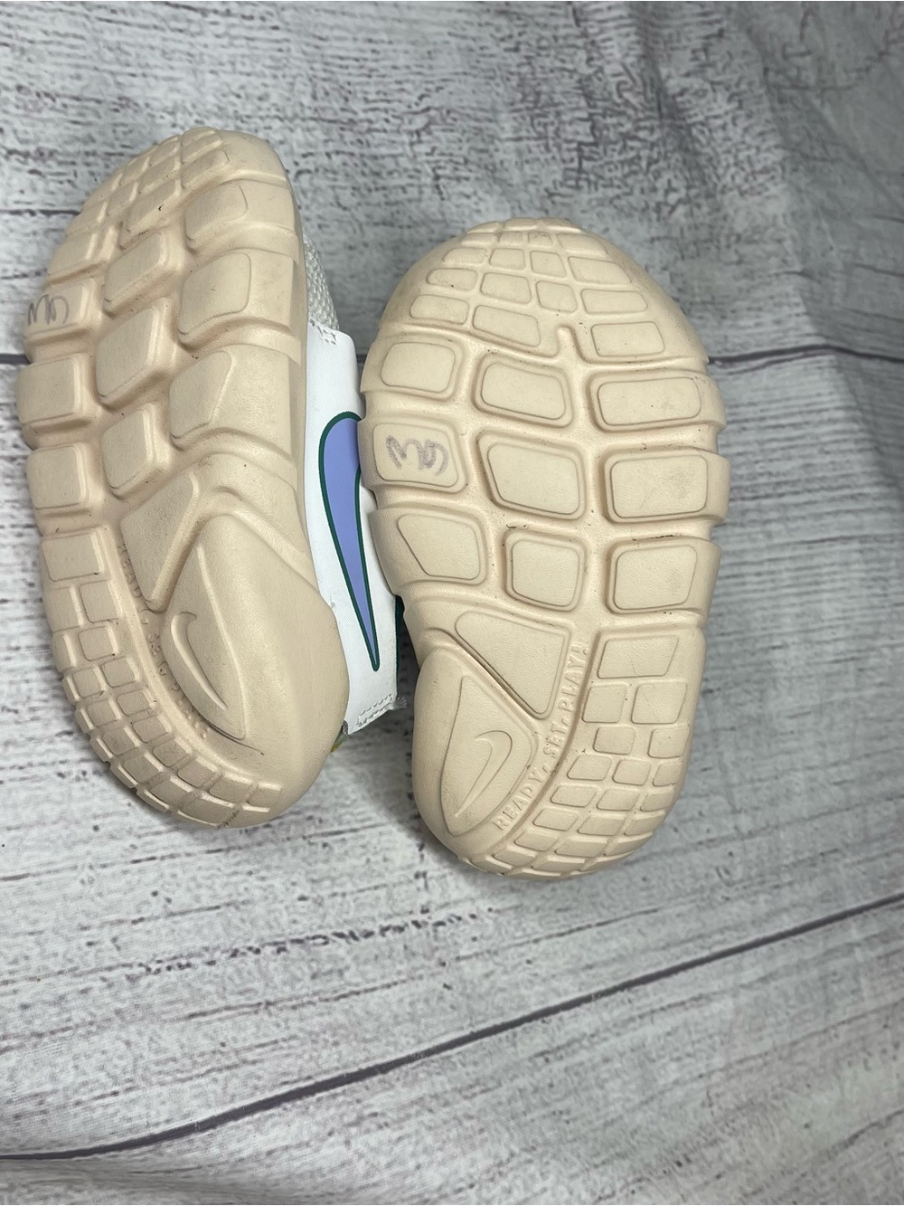 Nike Toddler Size 5 Flex Runner2 Lil Td Rabbit And Mushroom Shoes - Picture 6 of 7